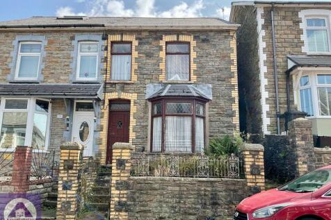 Abertillery, NP13 - property photo