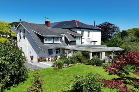 Sequence 01.00_01_36_46.Still002.jpg