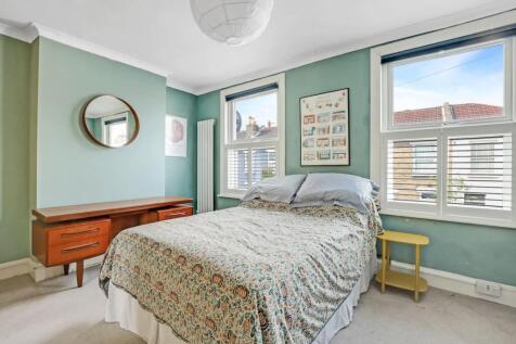 11-d2d7JHPropWorld - 35 Percy Road - 32-medium.jpg