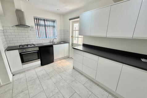 Spinney Close, West Bridgford, NOTTINGHAM photo 3