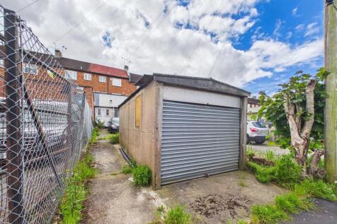 Mixed-use property for Auction, Southmead (12).jpg