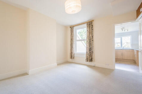Coronation Avenue, Bath photo 4