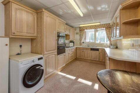 Flat 6, The Manor House-internal-02.jpg