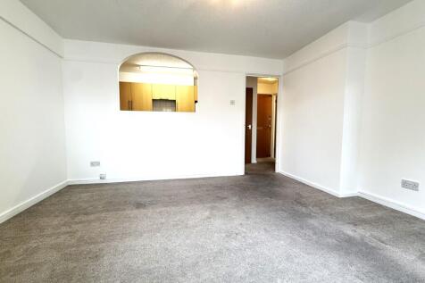 Spicer Court, Stanley Road, Enfield photo 4