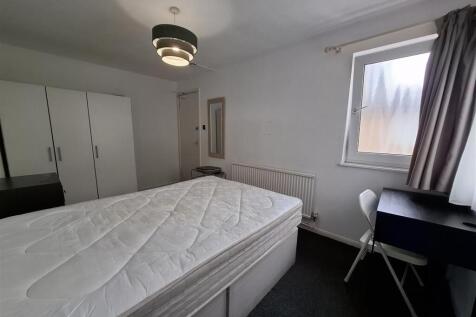 A Room in Bradwell Common Boulevard, Bradwell Common photo 4