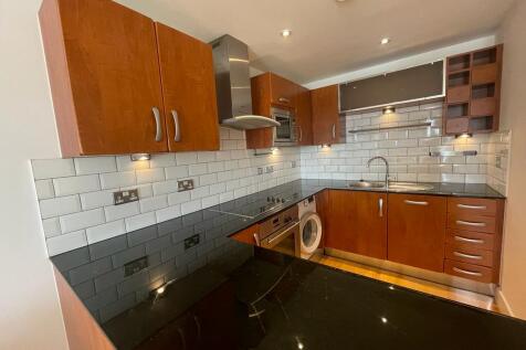 2-bed flat on Magellan House, Armouries Way, Leeds, LS10, £1,150/mo