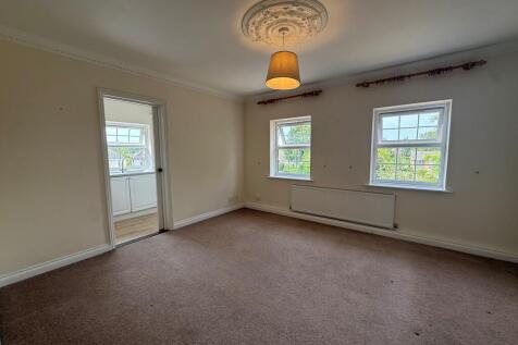 Montfort Close, Romsey photo 3