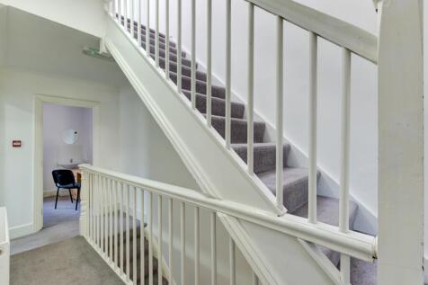 18 Egremont Place Hallway