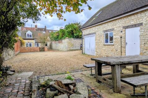 Courtyard &amp; Parki...