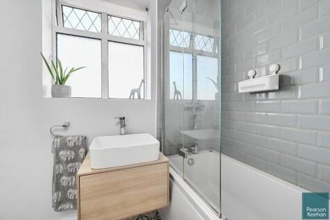 26 Norman Cresent BN43 (13).jpg