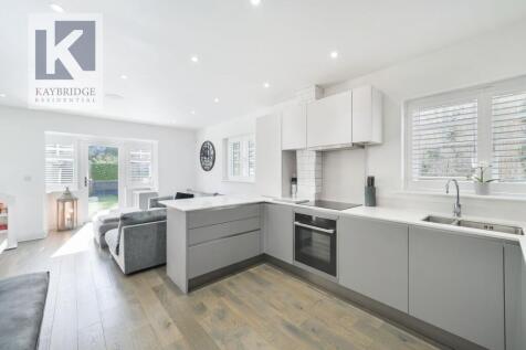 Horseshoe Terrace Brighton Road, Kingswood - KT20 6QZ