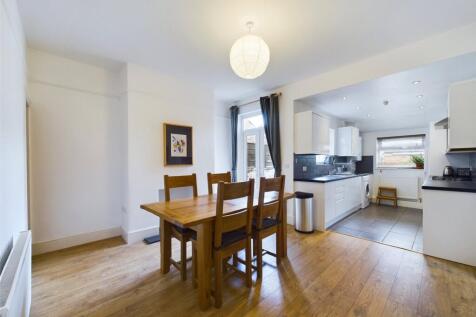 Fernleigh Avenue, Manchester, M19 photo 3