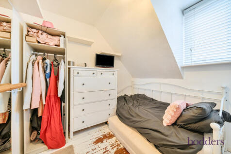 e479be4c-454d-425...