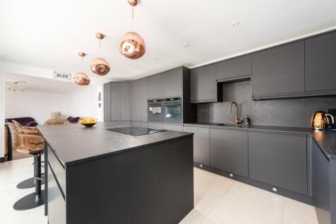 Kitchen/Breakfast Rm