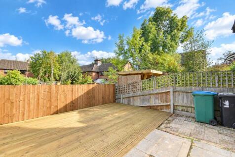 Aspen Park Drive, Watford, Hertfordshire, WD25 photo 4