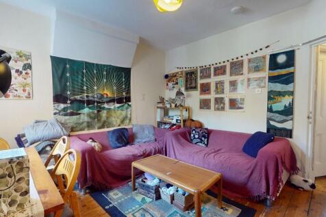 Living Area- Angl...