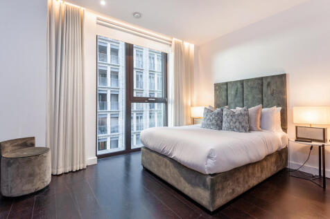 82939_Thornes House