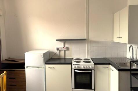 Studio Flat, Cyprus Road, N3 3RY photo 3