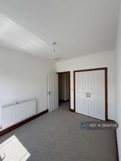 2nd Bedroom Walk In Wardrobe 