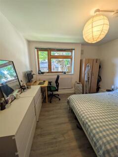 Bedroom 4 Thorburn.jpg