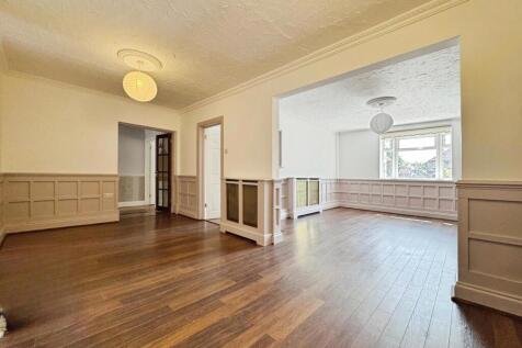 Katherine Gardens, London, SE9 photo 3