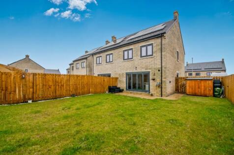 Bradford, BD13 - property photo