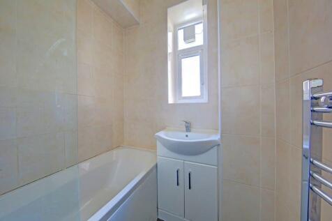 2_Heslop_Bathroom18_