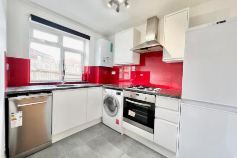 2 Bedroom Maisonette for Rent
