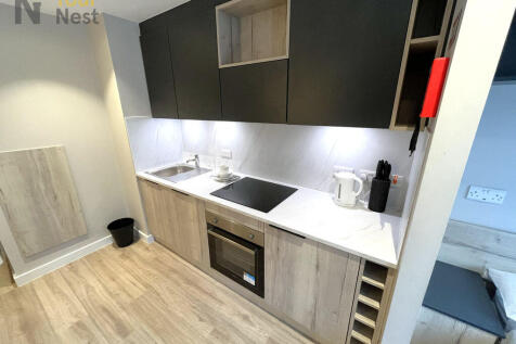 Social studio plus midfloor, Briggate Studios,  Leeds, LS1 6AA photo 5