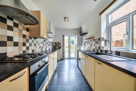 21 Claremont Road, Rugby