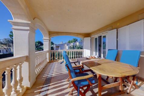 05. Terrace 2nd Flor