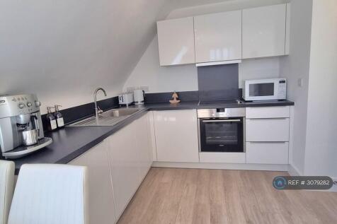 Metropolitan House, Ruislip, HA4 photo 2