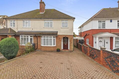 125 Cressex Rd, HP12 4PZ-14.jpg