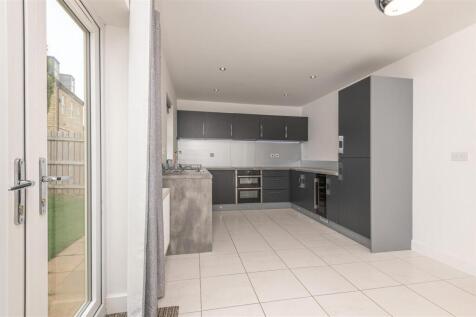 35 - 7 Waddle Road LS25 4EP.jpg