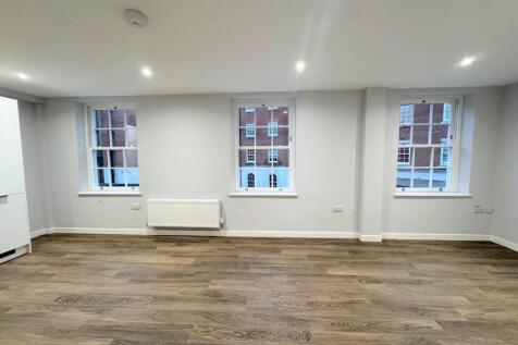 OPEN PLAN LIVING ROOM