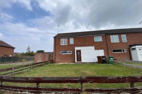3-bed semi-detached on Studfall Avenue, Corby, Northants, £1,200/mo
