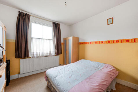 2 bed, 1 bath Flat in london - Photo 11