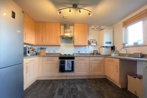 Victoria Road North, Southsea Unfurnished photo 3