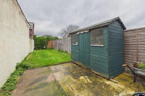 CAM03852G0-PR0614-STILL011