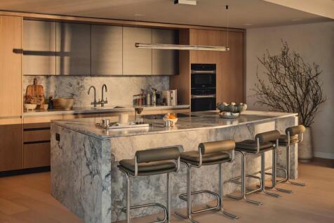 Kitchen/Dining Area