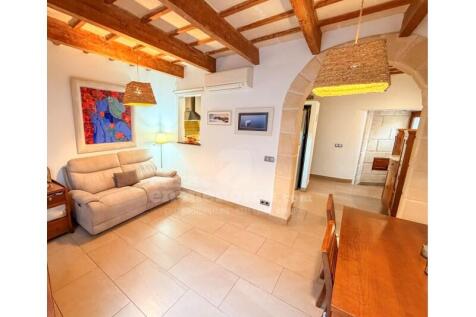 Entire house with patio in Ciutadella