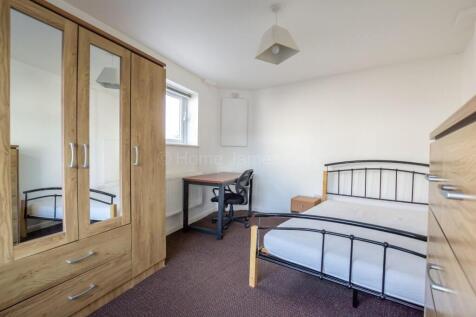 17899408 Bedroom-1.jpg