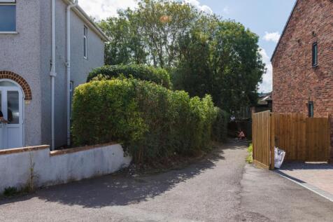 81 Teewell Ave-46.jpg