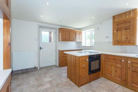FARMHOUSE KITCHEN