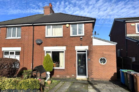 Oldham, OL2 - property photo