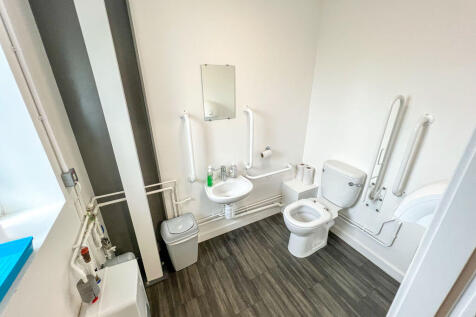Communal toilet, Unit B3, Eden Park