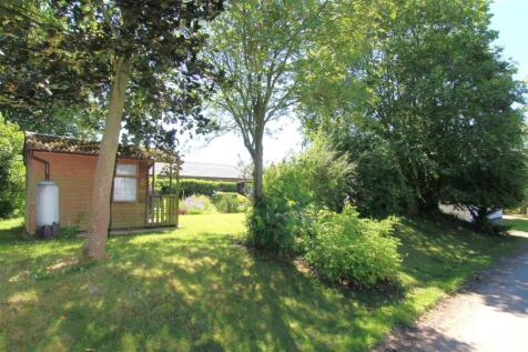 Side Garden or Potential Building Plot - d.JPG