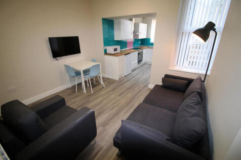 3-bed house on Ullswater Road, Lancaster, £2,119/mo