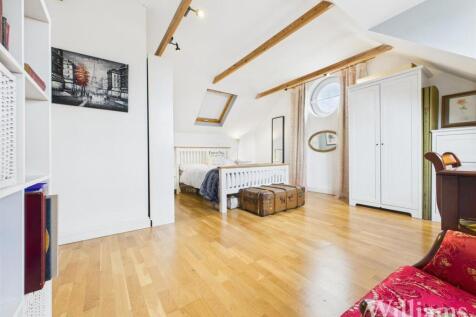 CAM04950G0-PR0108-STILL057 - Copy - Copy.jpg