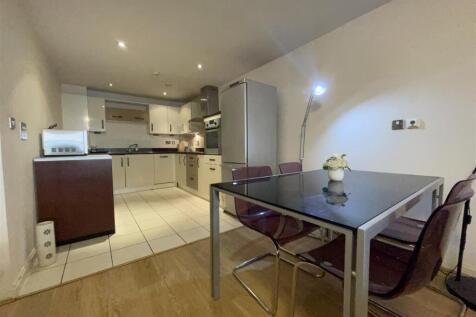 Living Room 1.jpg